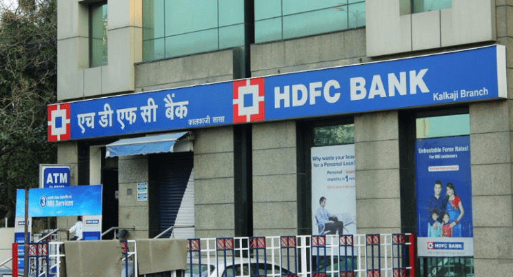 Is It the Right Time to Buy HDFC Bank Shares?